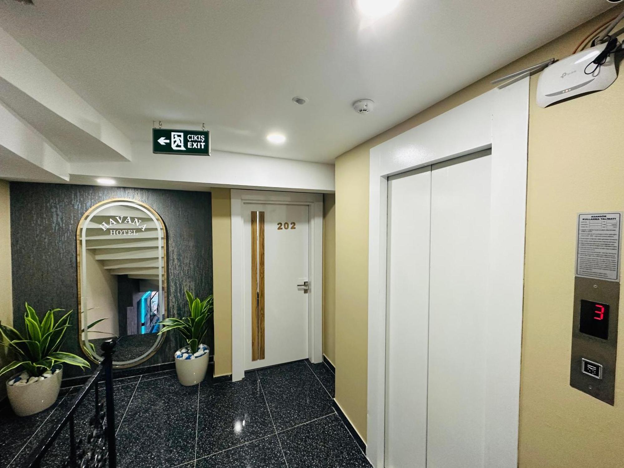 Taksim Havana Hotel Suites Istanbul Exterior photo