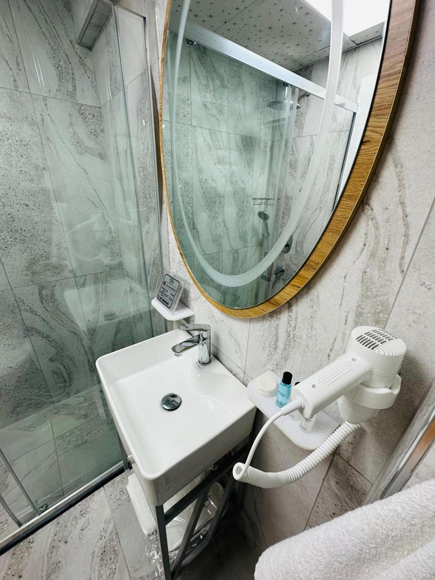 Taksim Havana Hotel Suites Istanbul Exterior photo